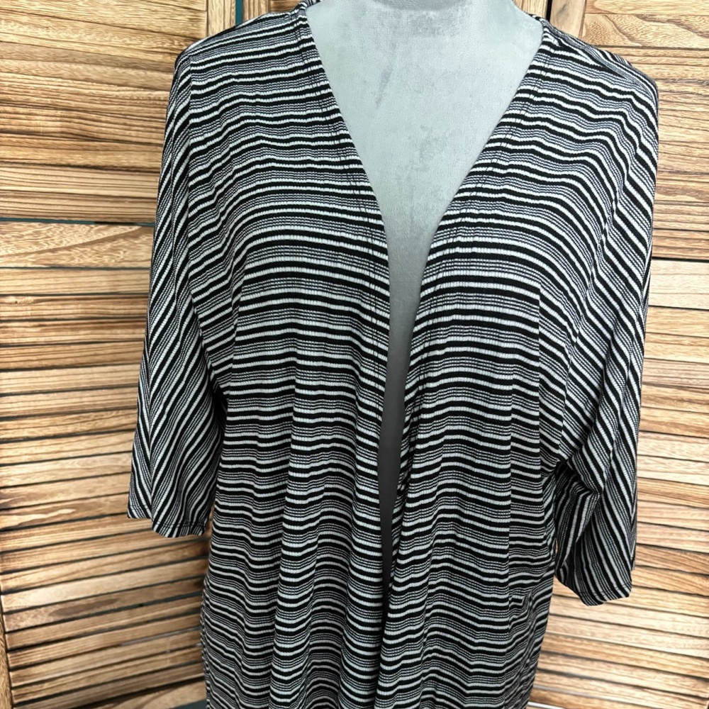 LuLaRoe Large Cardagen
